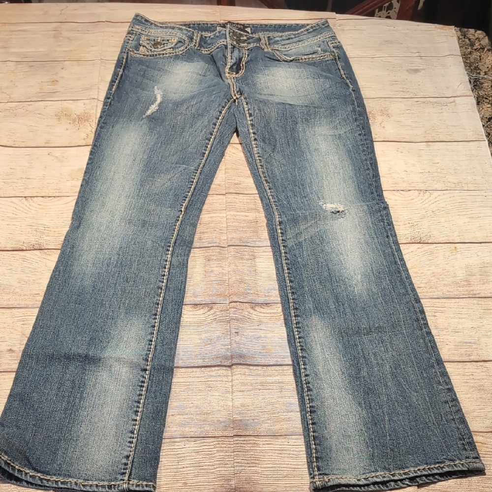 Vigoss Women's Fit/Bootcut Distressed Low Rise Size 5/28 Jeans
